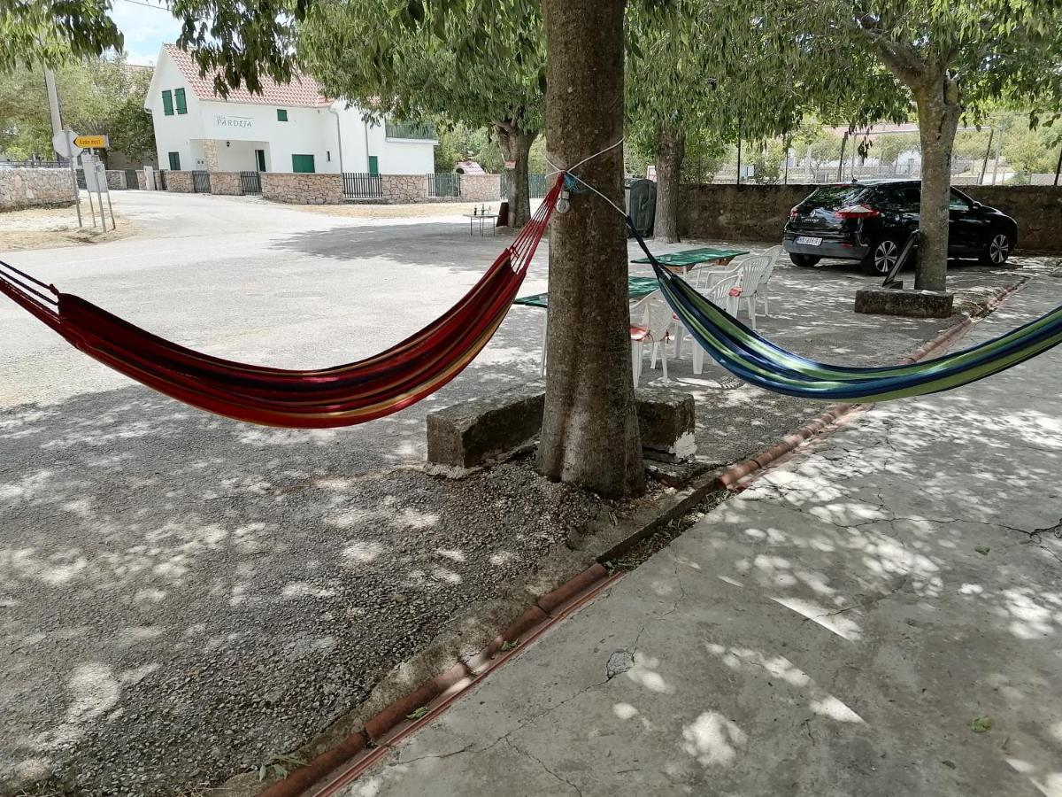 Apartman Milan Obrovac Exteriér fotografie